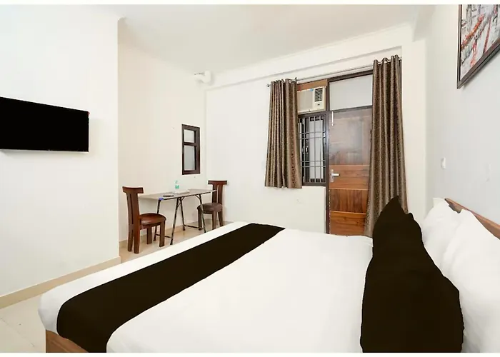 Citrine-suites Near Shri Radha Girdhar Gopal Temple - Restaurant - Lift And Parking Facilities - Fully Air Condition With Luxury Luxuary With Attached-balcony - A Rated Hotel Kathmandu